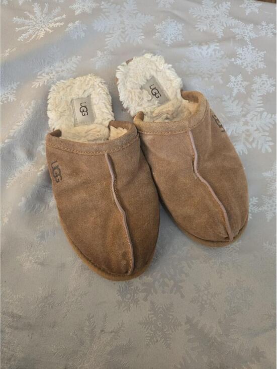 UGG Shoes - UGG Scuffette II Chestnut Sheepskin Slippers Size 8